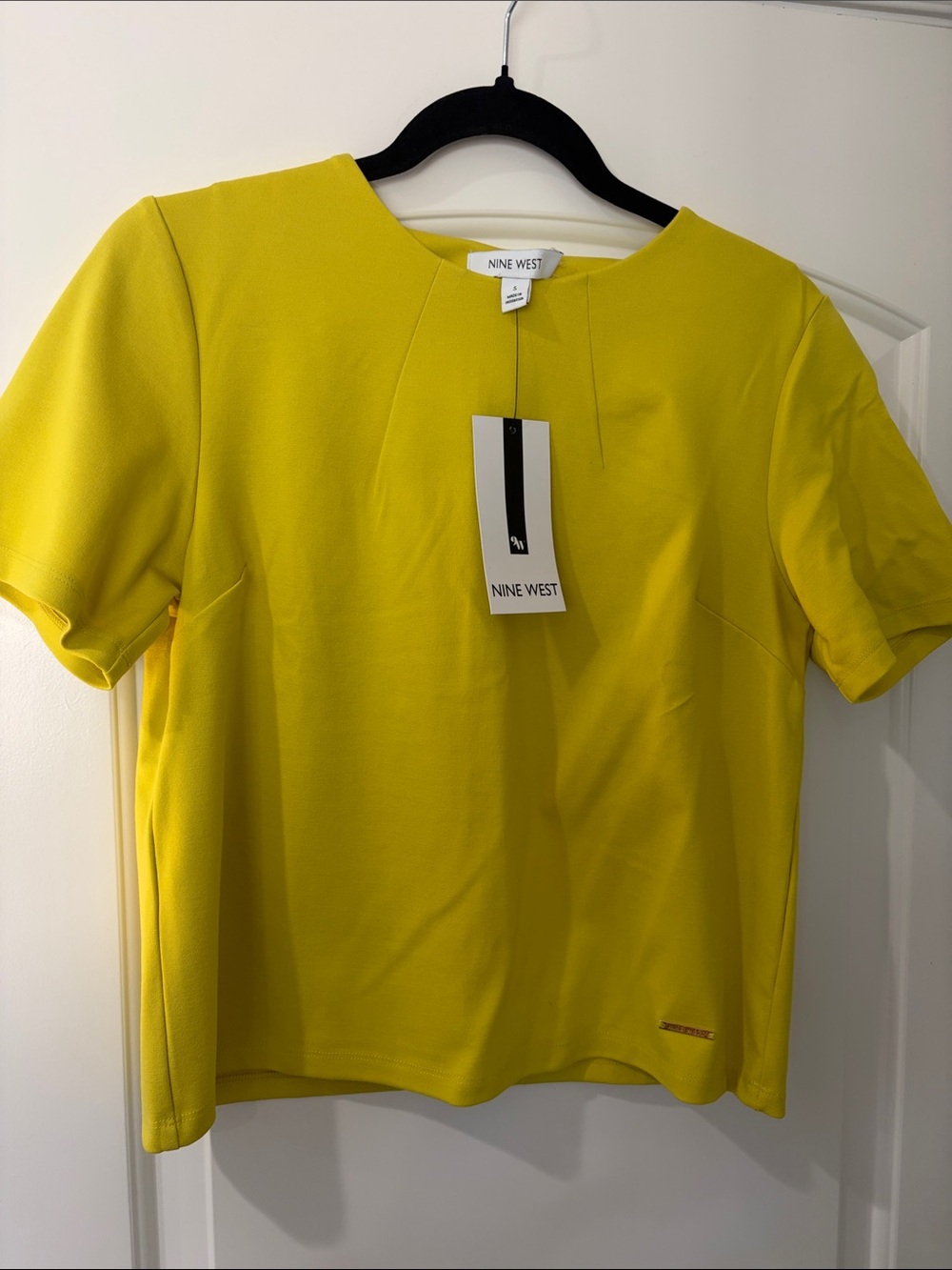 Nine West Bright Yellow Short Sleeve Crew Top